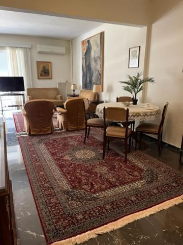 Spacious And Sunny Appartment In Cholargos Афіни Екстер'єр фото