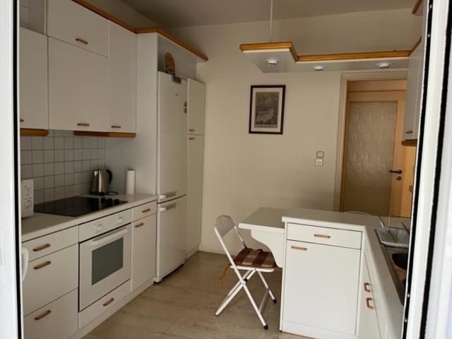 Spacious And Sunny Appartment In Cholargos Афіни Екстер'єр фото